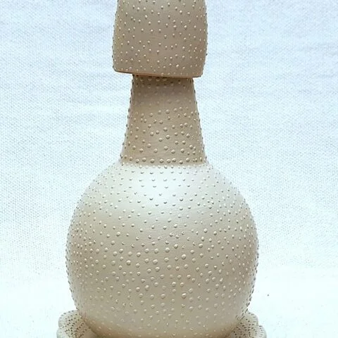 Moringa de Cerâmica Jequitinhonha – Branca com Bolinhas Brancas