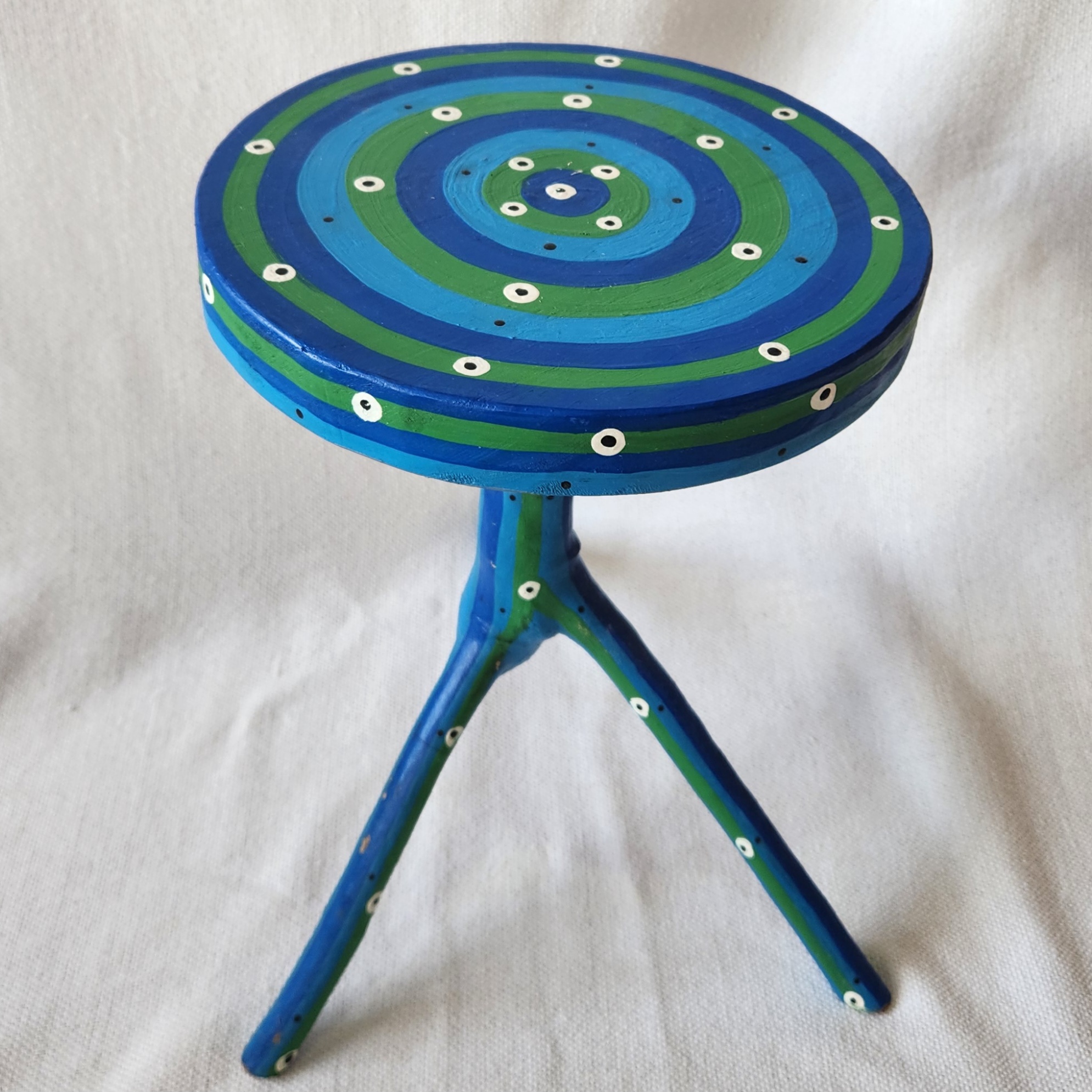 banquinho_madeira_redondo_azul_verde1