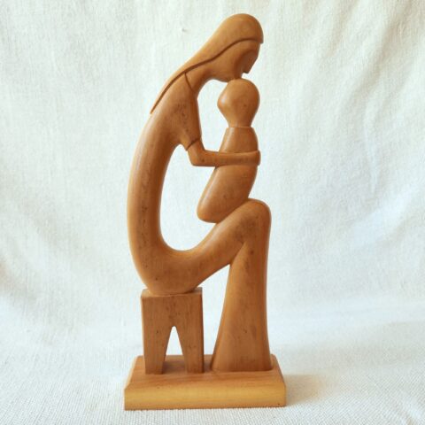 Escultura em Madeira Amor de Mãe – Mestre José Elias – Colo Natural (G)
