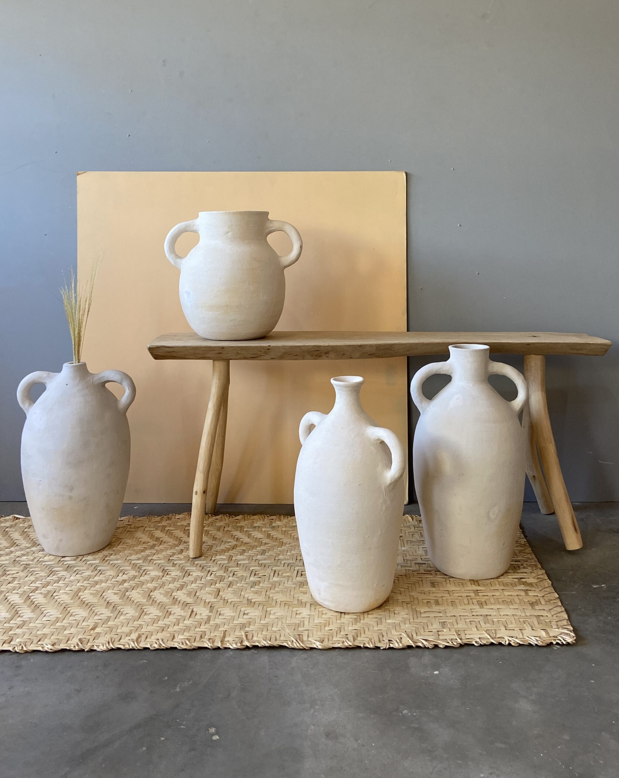 vaso_ceramica_branco_jarro_barro_rustico_natural_decorativo2028729-1.jpg