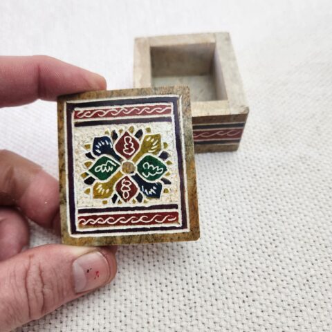 Porta-Velas de Pedra Sabão – Vermelho