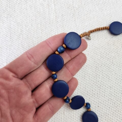 Colar Madeira com Açaí – Azul Escuro (P)