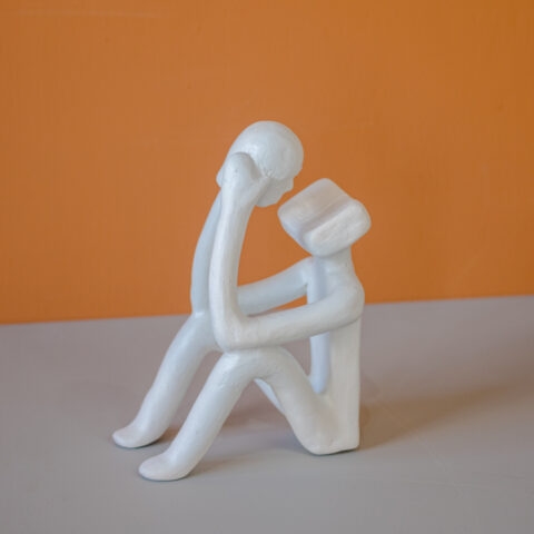 Escultura Cerâmica – O Pensador Branco
