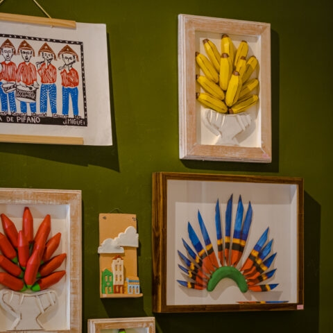 Quadro de madeira Banana Amarelo G