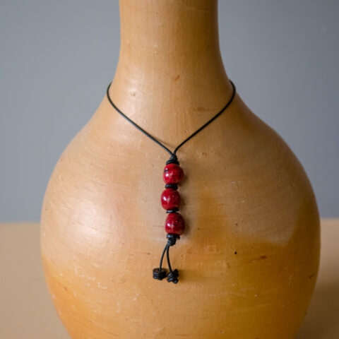 Colar 3 Bolinhas de Jarina – Vermelho