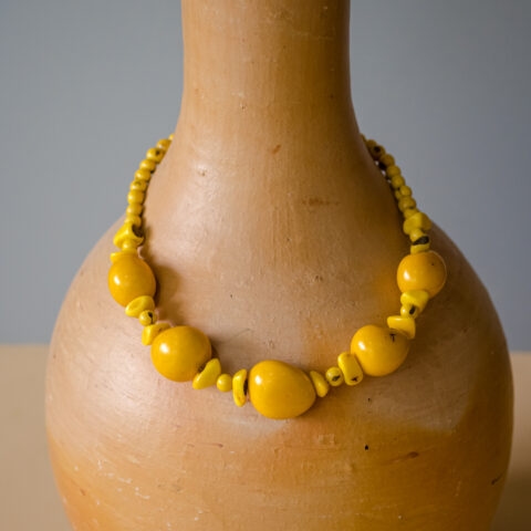 Colar 5 Jarinas com Açaí – Amarelo