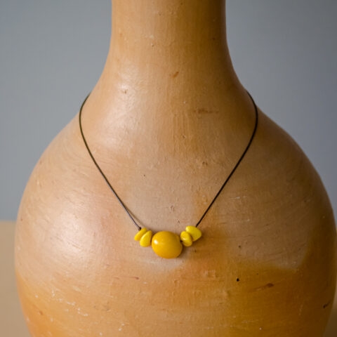 Colar com Jarina (M) – Amarelo