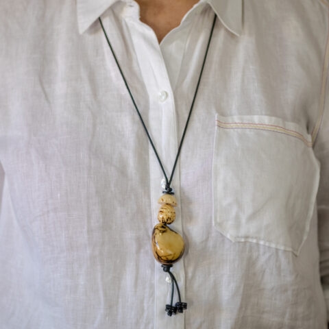 Colar com Pingente de Jarina – Branco