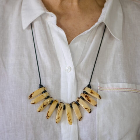 Colar de Coco Dentes – Marfim