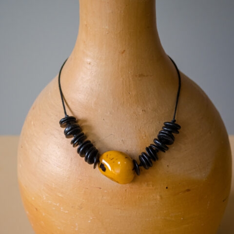 Colar de Jarina com Coco – Amarelo