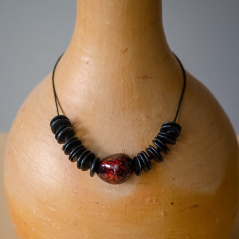 Colar de Jarina com Coco – Vermelho
