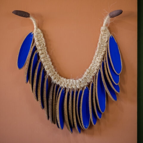 Colar de Parede Sementes Ipê Azul