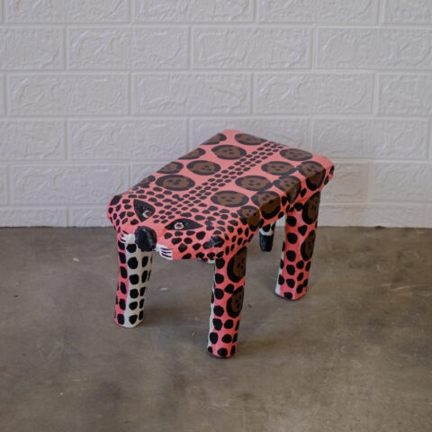 Banquinho de Madeira Onça Pintada P – Rosa