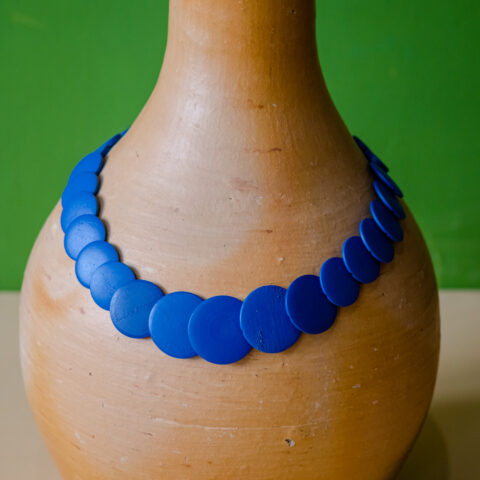Colar de Madeira – Azul Escuro