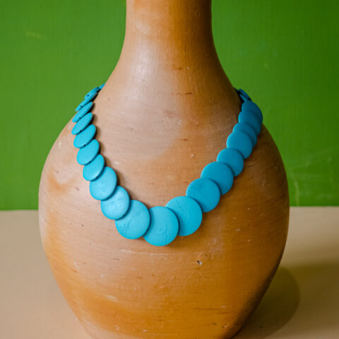 Colar de Madeira – Azul Turquesa