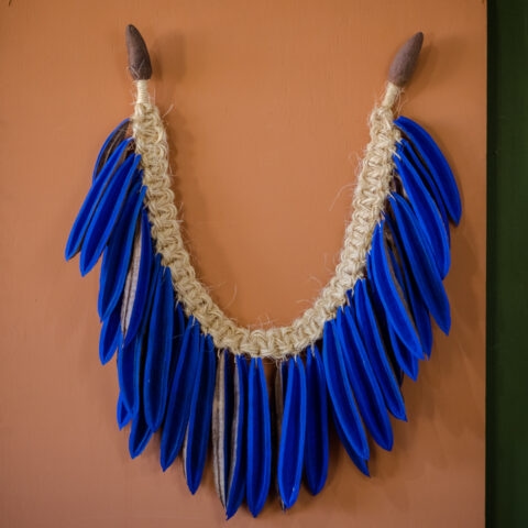 Colar decorativo sementes azul