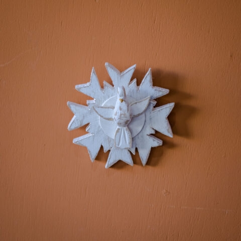 Espírito Santo Branco em Madeira