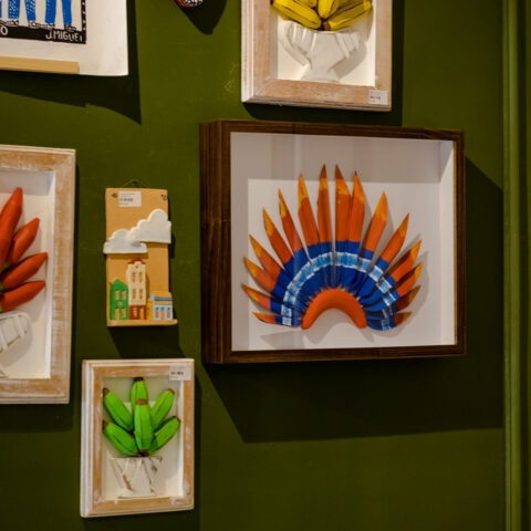 Quadro cocar madeira – Laranja