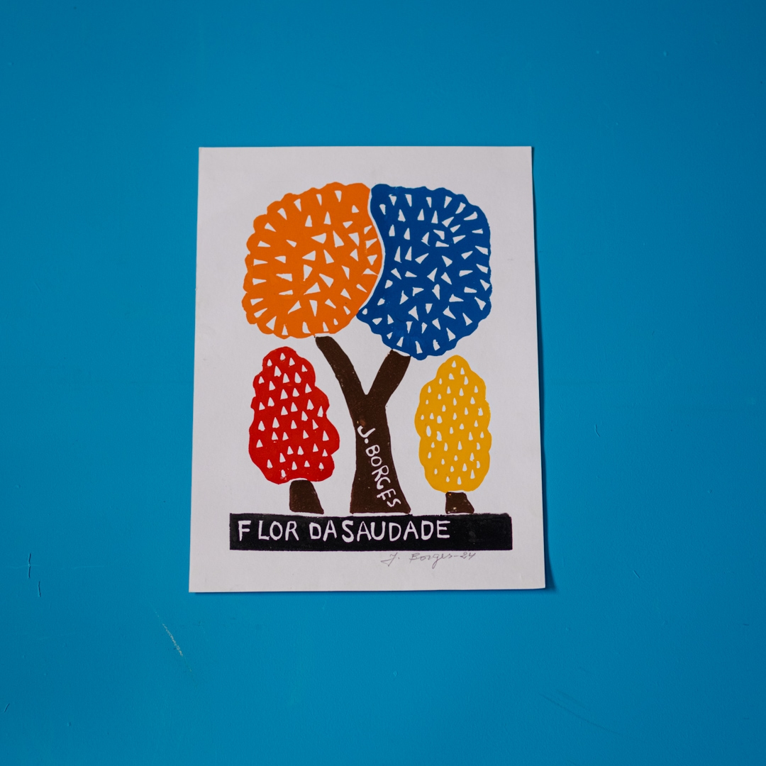 Xilogravura_assinada_por_J._Borges_Flor_da_Saudade_P_1.jpg