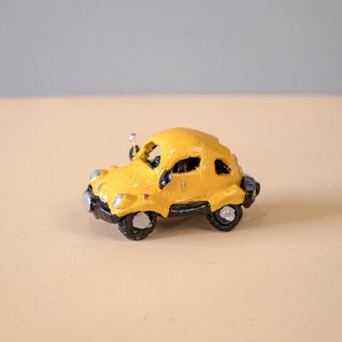 Fusca de Cerâmica Mestre Luiz Antonio Amarelo