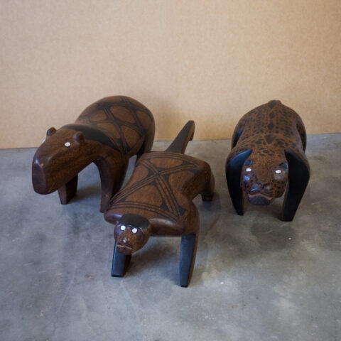 Banquinho Indígena Mehinako Capivara