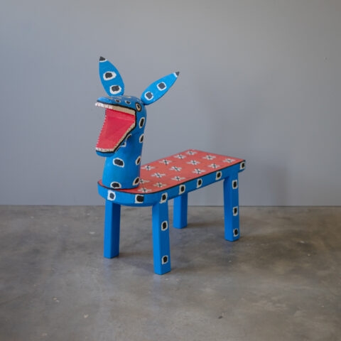 Banco em madeira Cícero Ferreira – azul