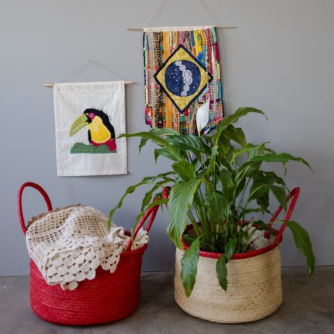 Cesto Redondo de Palha – Natural alça Vermelha