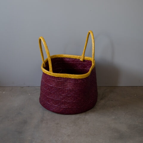Cesto Redondo de Palha – Roxo alça Amarela