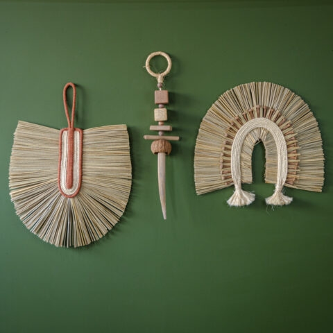 Cocar Decorativo Palha e Sementes – Natural