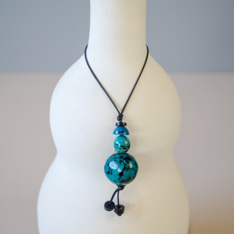 Colar com Pingente de Jarina – Azul Turquesa