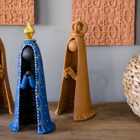 Escultura Nossa Senhora de Cerâmica Coroa Leonildo