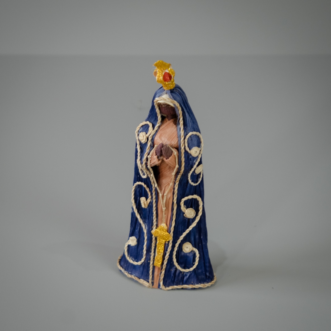 Escultura_em_palha_de_milho_Nossa_Senhora_Aparecida-1.jpg