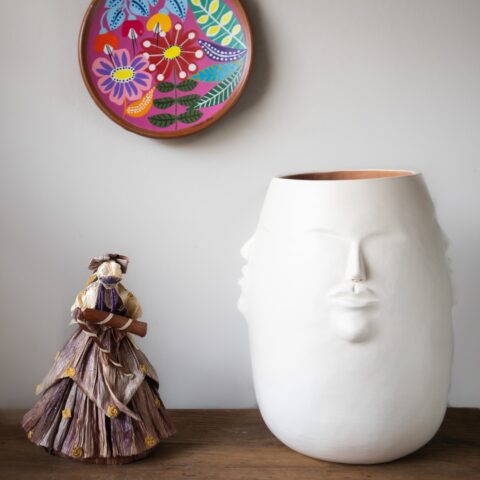 Vaso Faces Cerâmica Jequitinhonha (M) – Branco