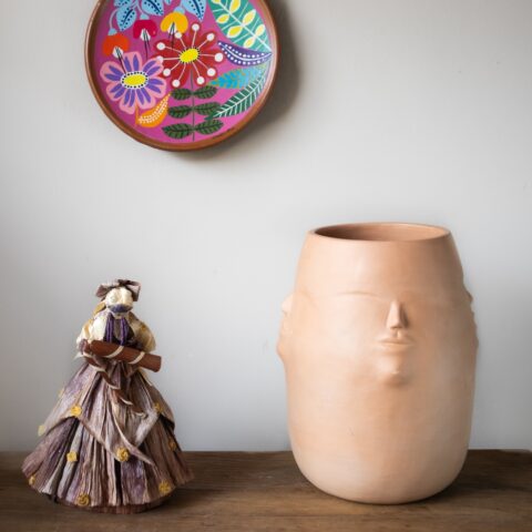 Vaso Faces Cerâmica Jequitinhonha (P) – Bege