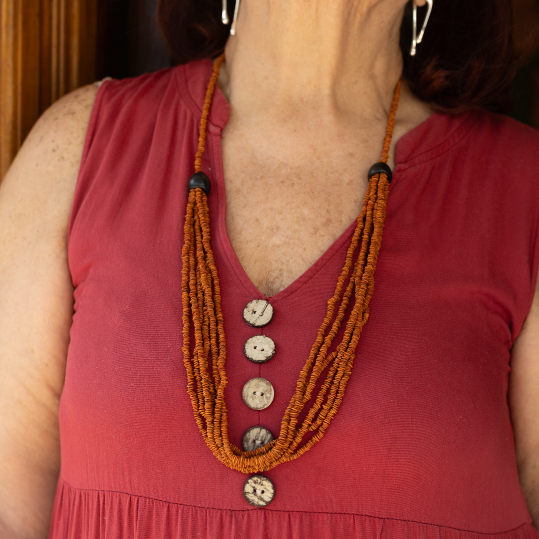 Colar_MorototC3B3_M_Terracota-2.jpg