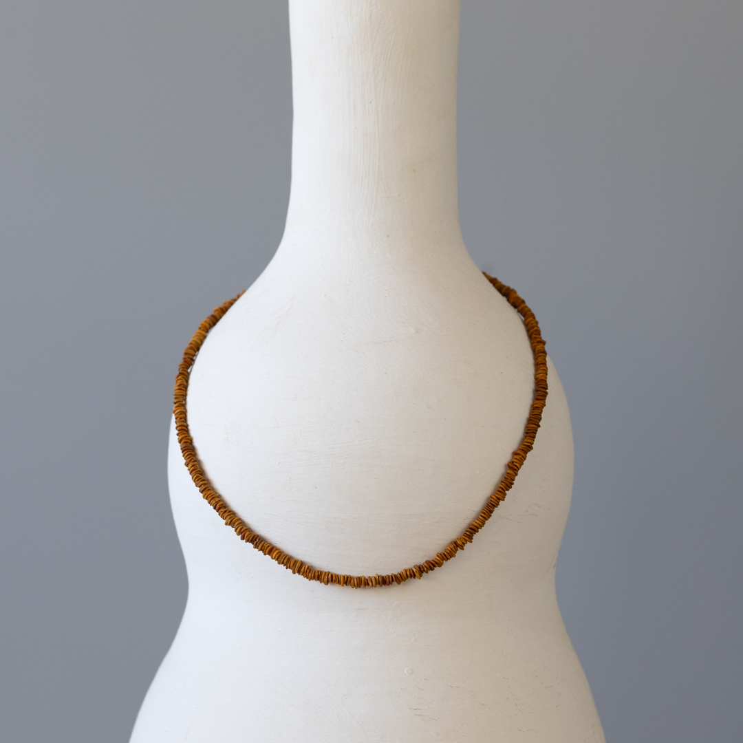 Colar_MorototC3B3_P_Mostarda-1.jpg