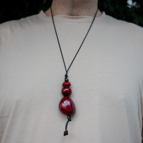 Colar com Pingente de Jarina – Vermelho