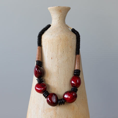Colar de Jarina com Coco – Vermelho