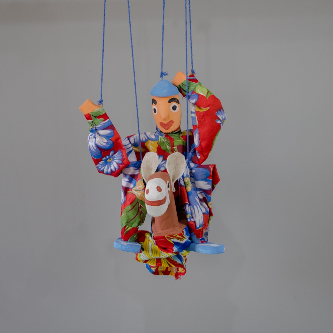 Marionete_Cavalinho_Marrom_Mestre_Miro-1.jpg