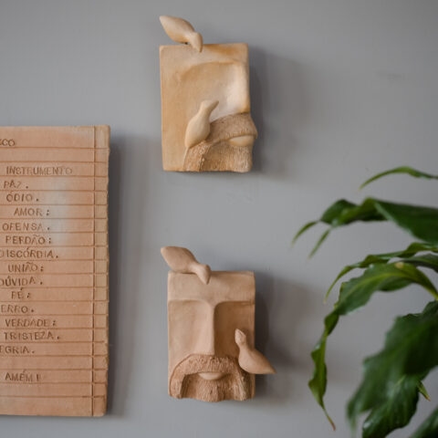 Rosto São Francisco de Cerâmica para Parede – Face