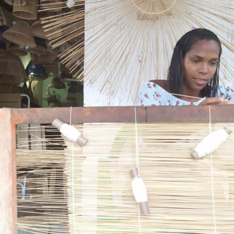 Luminária Pendente de Palha Natural