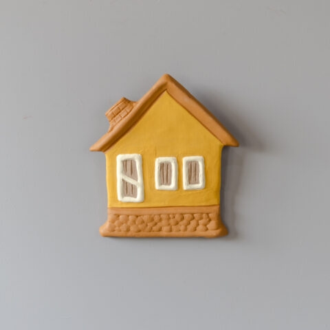 Casinha de Cerâmica de Parede (G) – Amarelo