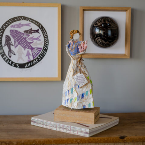 Escultura em Papietagem – Florista