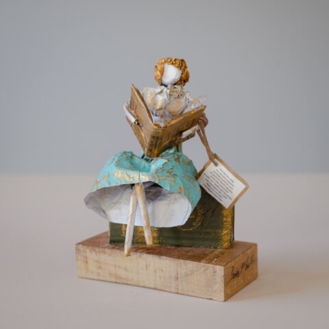Escultura em Papietagem – Leitora