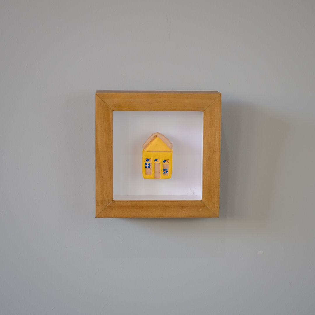 Quadro_Casinha_de_CerC3A2mica_Amarela-1-1.jpg