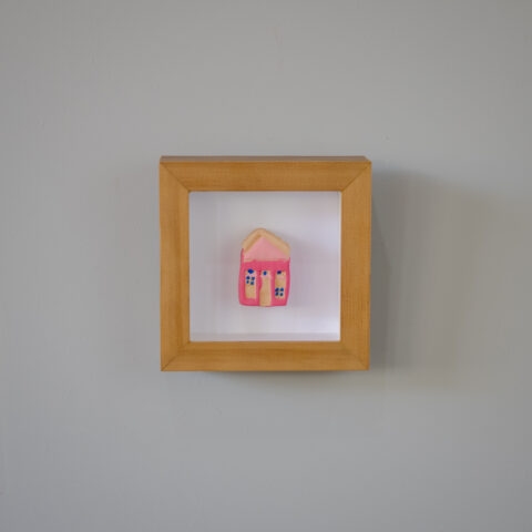 Quadro Casinha de Cerâmica – Rosa