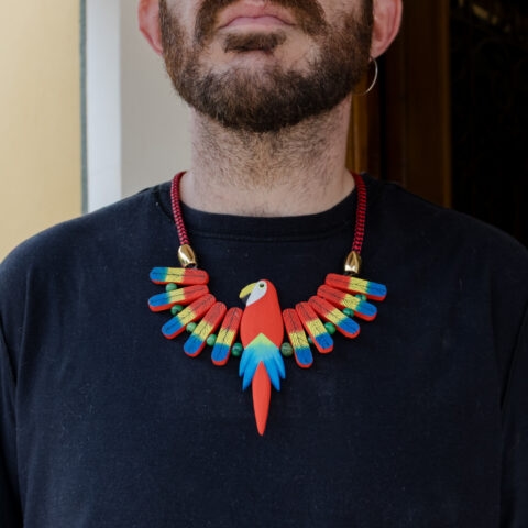 Colar Pingente de Miriti – Arara Vermelha