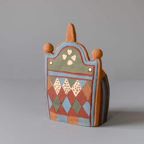 Chapéu de Guerreiro de Cerâmica – Irailda de Capela C6