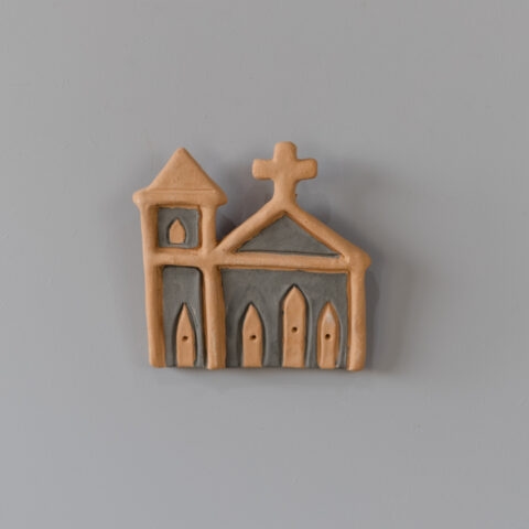 Igrejinha de Parede em Cerâmica Família Nazaré – Cinza