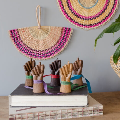 Mini Figa Madeira Escura – Vermelha